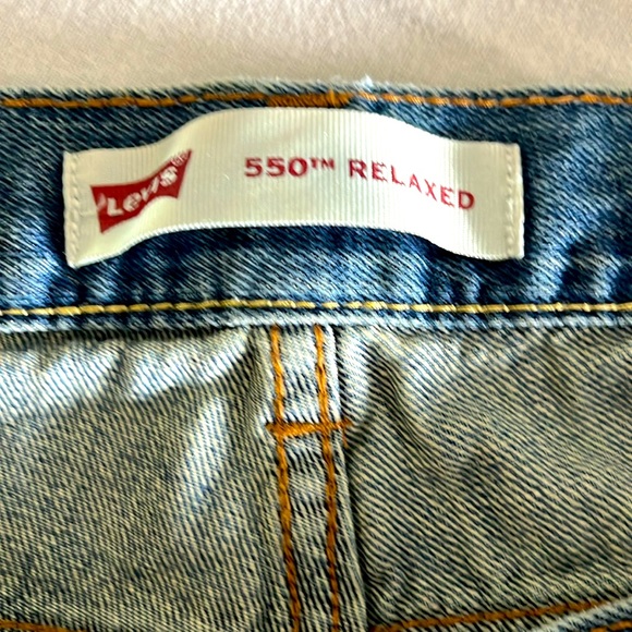 VGUC Levi’s Strauss Denim Jeans 550 Relaxed SIZE 16 Husky - Picture 2 of 4